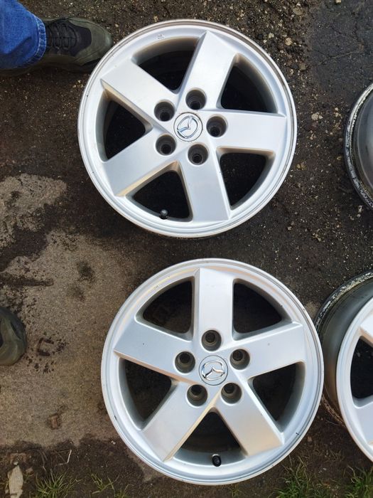 R16 5/114,3 Мазда або інший японець