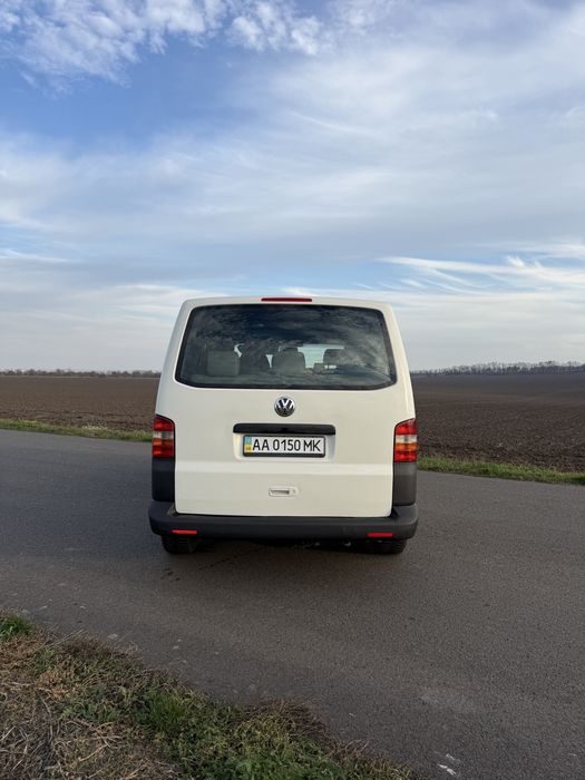 Авто Volkswagen Transporter T5 8+1 1.9 TDI бус пасс