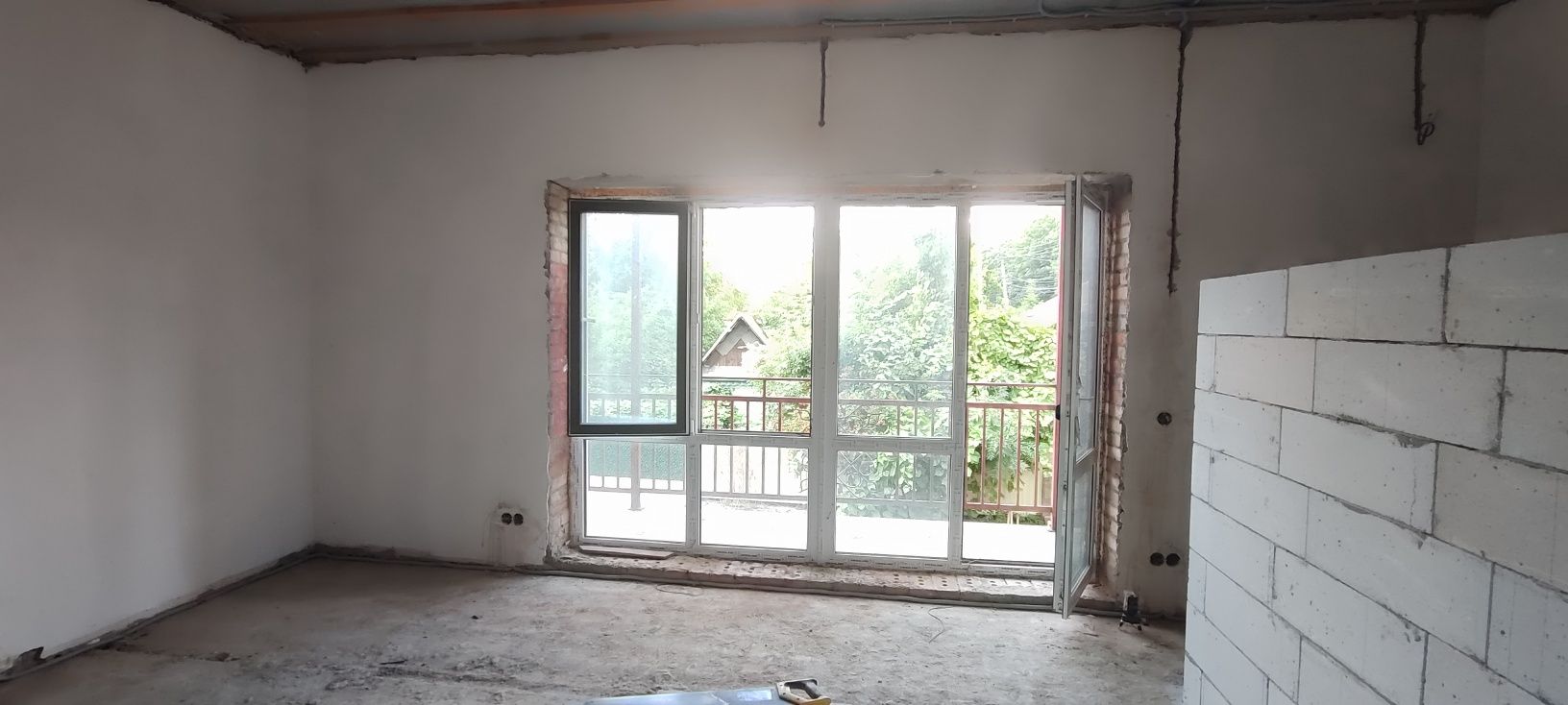 Продаж чорнового таунхауса 120м2, є підвал, гараж, тераса