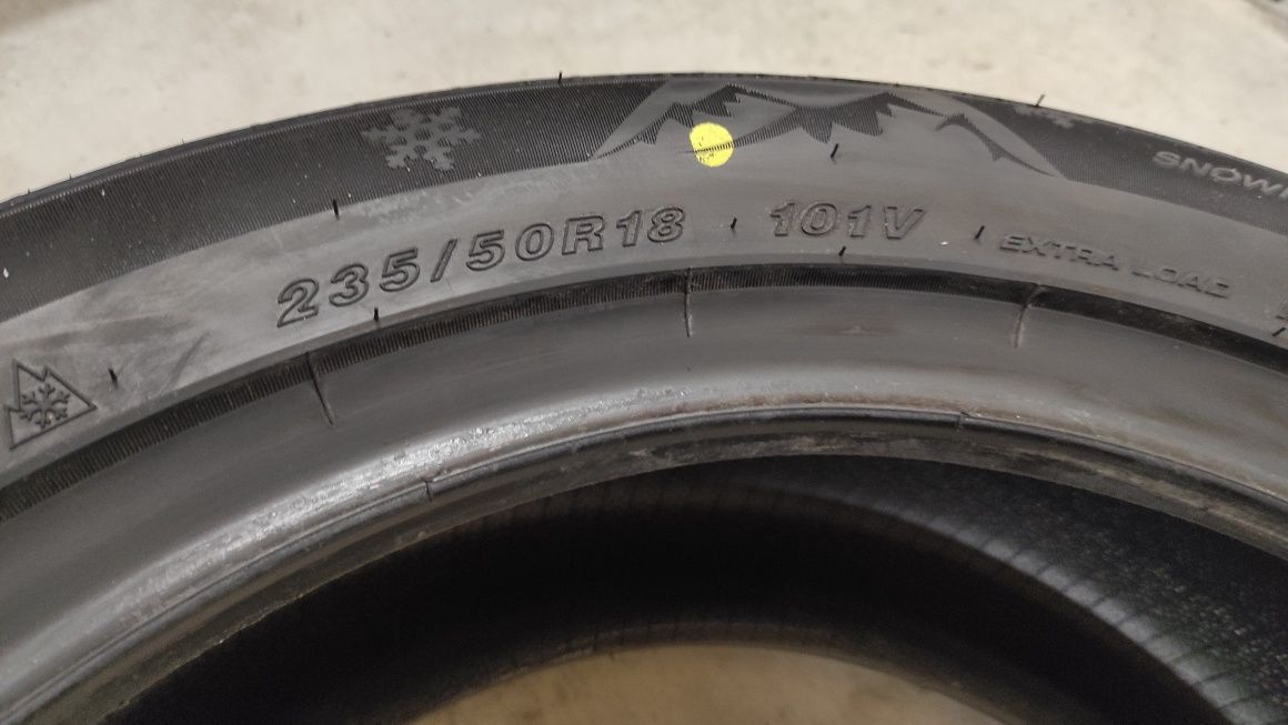 Sprzedam opony zimowe 235/50r18 goodride