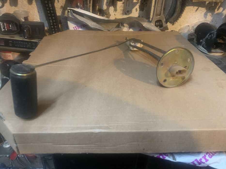 Дачік рівня палива завод маз камаз