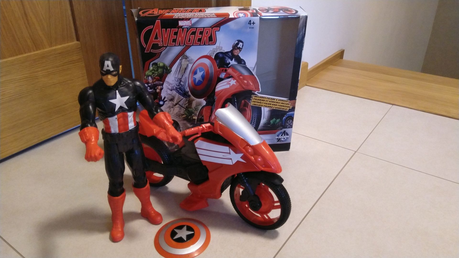 Avengers Captain America na motorze