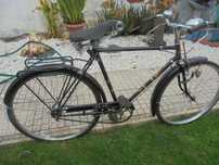 Bicicleta pasteleira da marca HERCULES