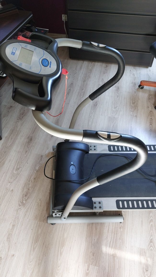 Bieżnia elektryczna Pro Fitness do 100kg, do 12km/h- uszkodzona