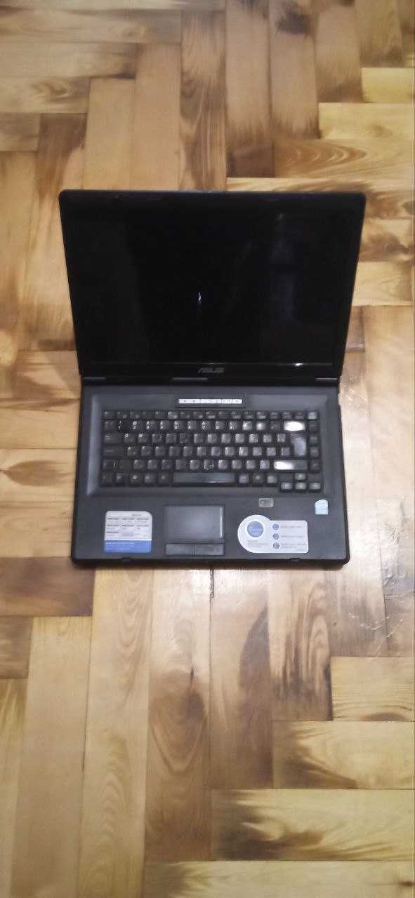 Ноутбук ASUS X58C series б/у