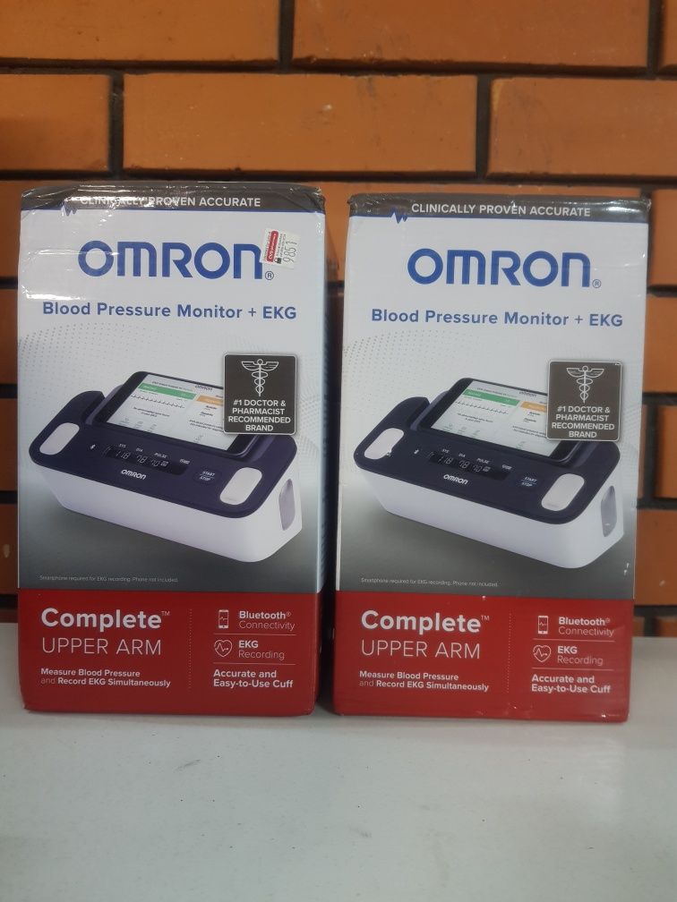 Тонометр Omron Evolv BP7000 оригінал давление гипертонія Японія тиск