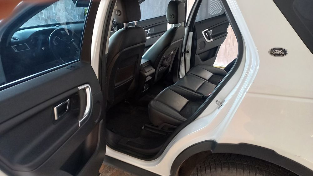 Ленд Ровер Діскавері Спорт