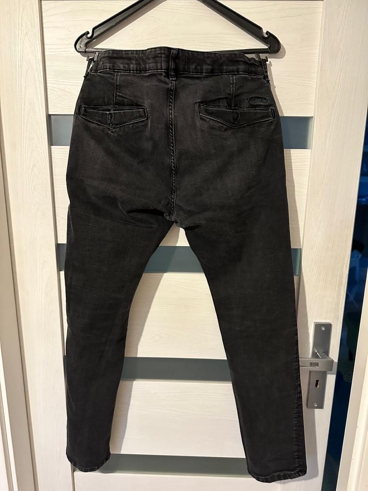 House 32/32 slim fit