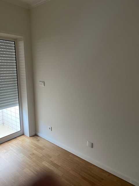 Apartamento T2 com garagem e arrumos no edifício UNIVERSO em Barcelos