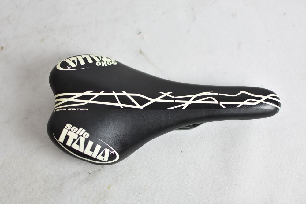 siodełko SELLE ITALIA PRO TEAM team edition carbon ! uszkodzone