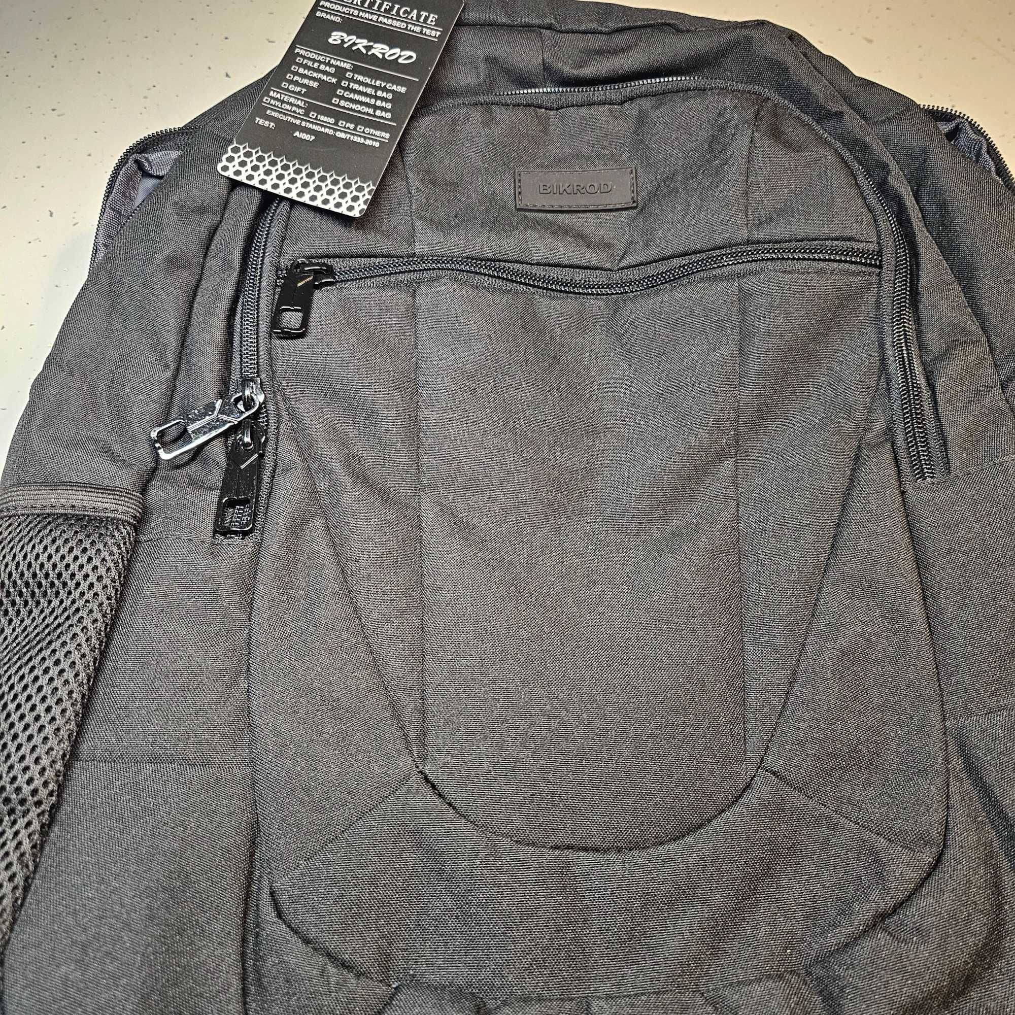 Wodoszczelny plecak z USB BIKROD