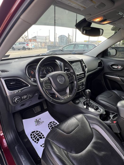 Jeep Cherokee 2019 3,2 Газ/бенз
