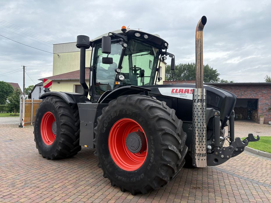 Claas XERION 3800 TRAC  CZARNY Claas Xerion 3800 z Niemiec, 50km/h , kula do beczki