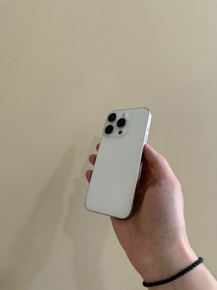 Б/у Iphone 15 Pro 128 White стан ідеальний (акб 90%)