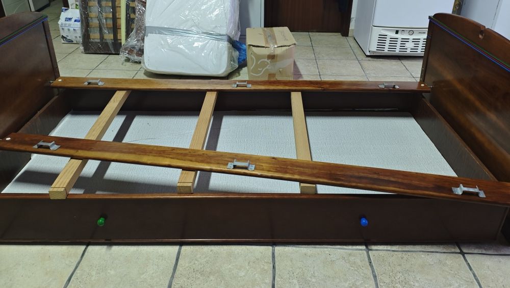 Cama solteiro com gaveta