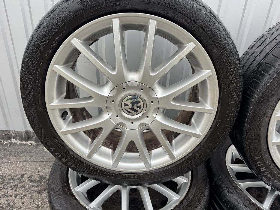 Комплект дисків в сборі 225/45 R17 VW