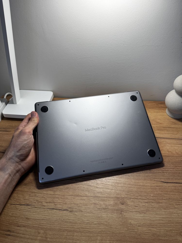 MacBook Pro 14 2021 M1 Pro 16GB 512GB Space