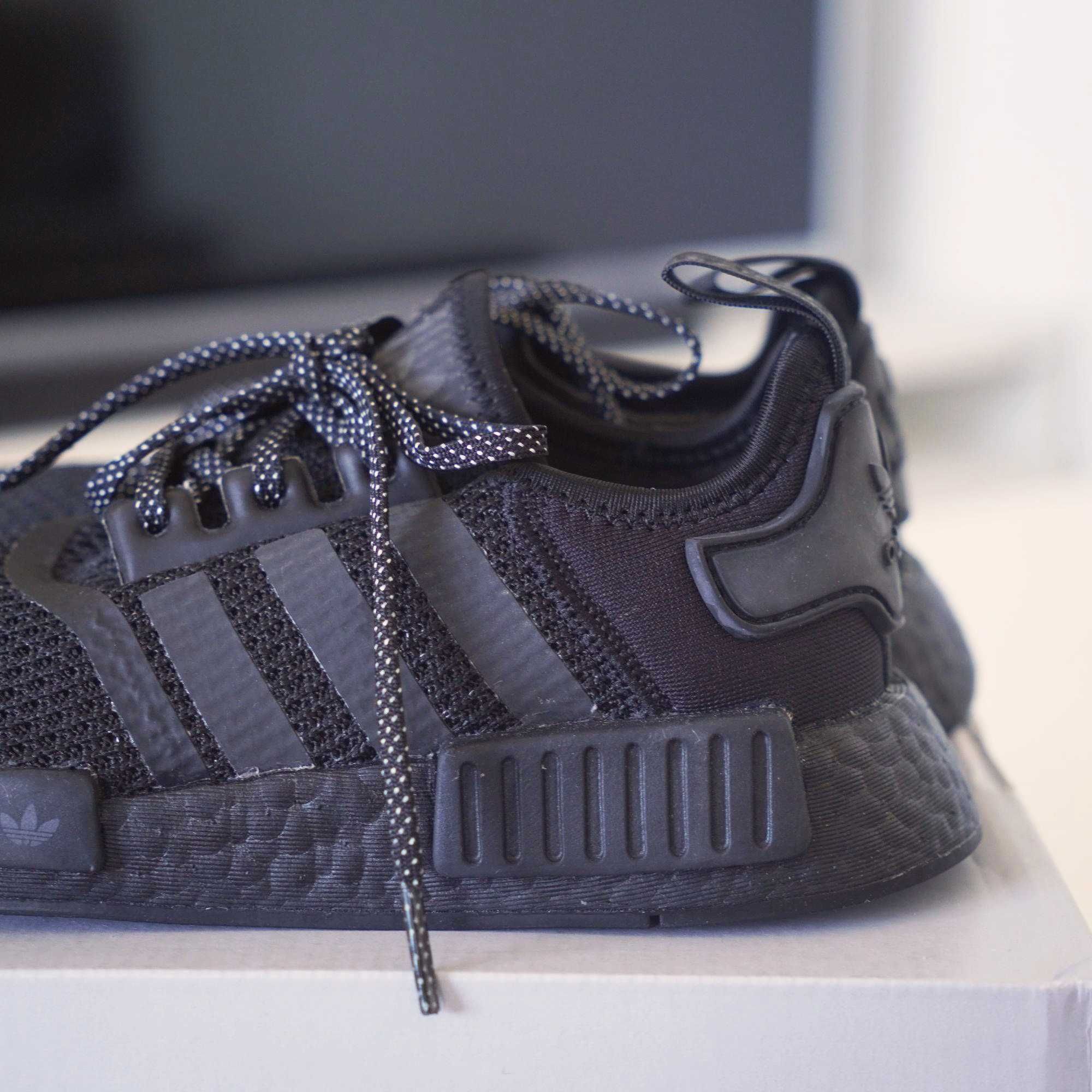 Buty Adidas NMD R1 Black - czarne - r. 36 - oryginalne