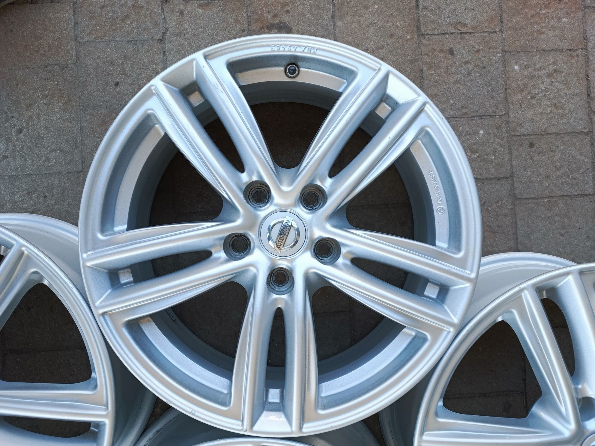 Felgi 5x114,3. J7.R17.Et45.Nissan.Reno.Tojota.Dacia.Suzuki.