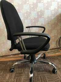 стул кресло офисное компьютерное с ручками, хром