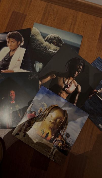 Vendo albuns vinyls novos (preco nao elé o que esta exposto)