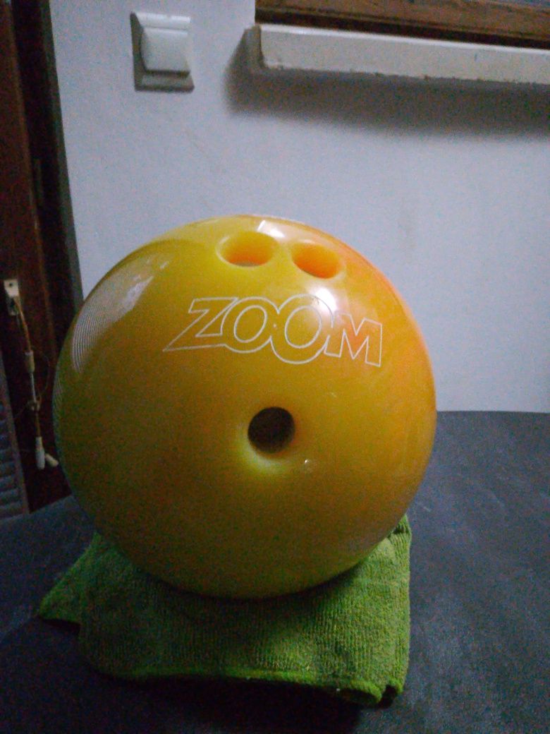 Kula do kręgli Zoom Glow Ebonite