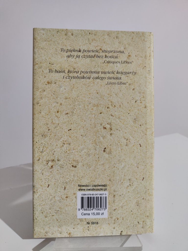 Dom z papieru Carlos María Domínguez