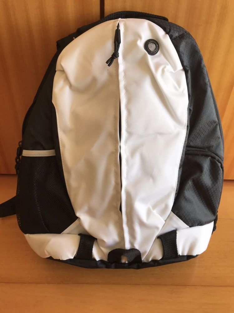 Mochila para portátil HP nova