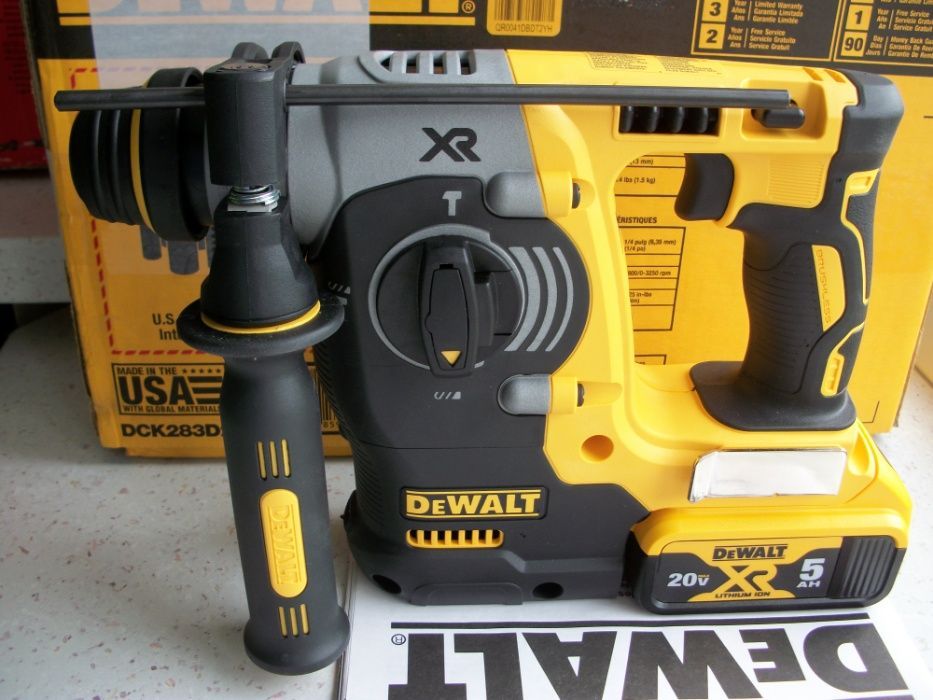 Бесщеточный аккумуляторный перфоратор DeWalt DCH273B 20V MAX