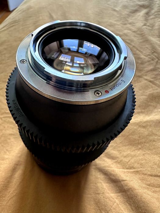 Objectiva SIRUI anamórfica 1.33x 35mm f1.8 sony E-Mount como nova
