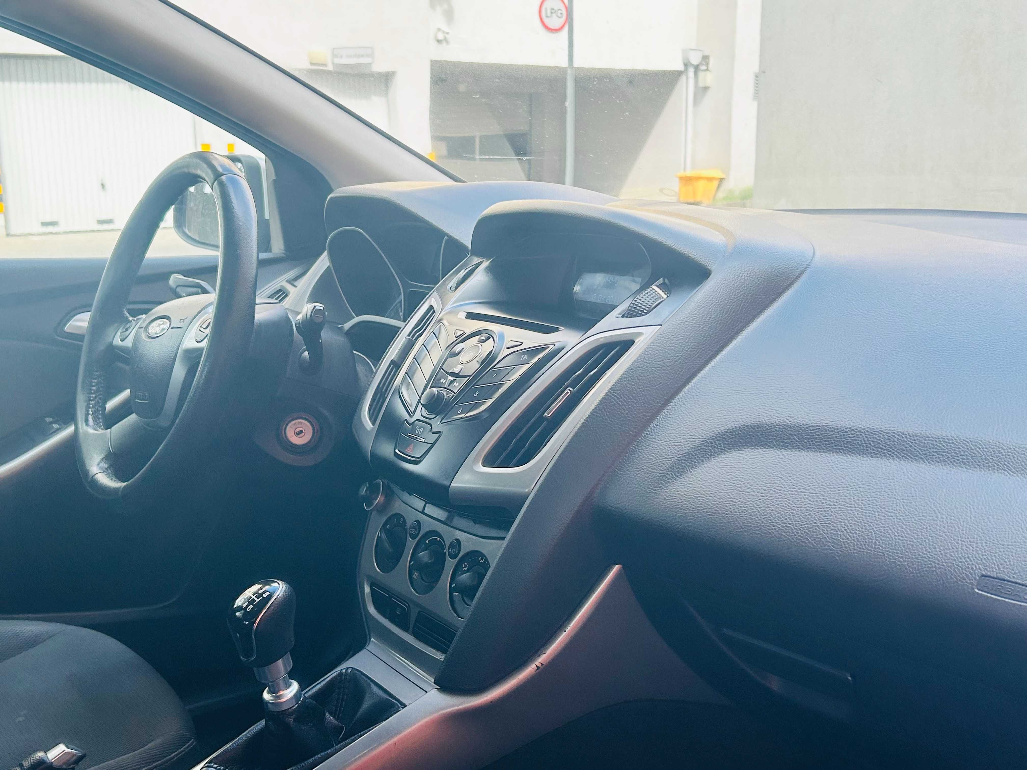 Ford Focus 1.8 TDCI 2011r Sprawna Klimatyzacja Przegląd na Rok ! Warto