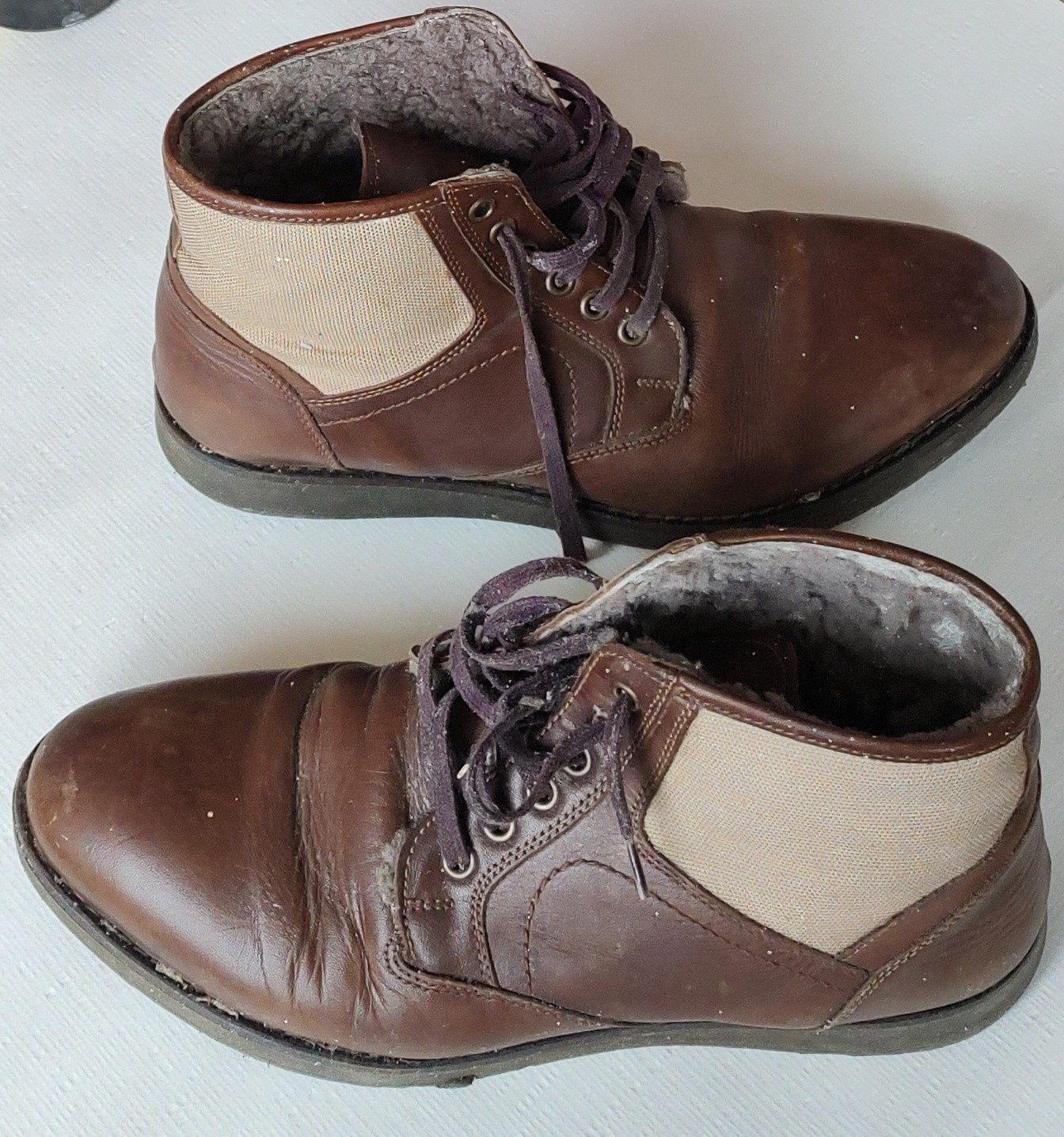 Полуботинки кожаные коричневые и туфли.