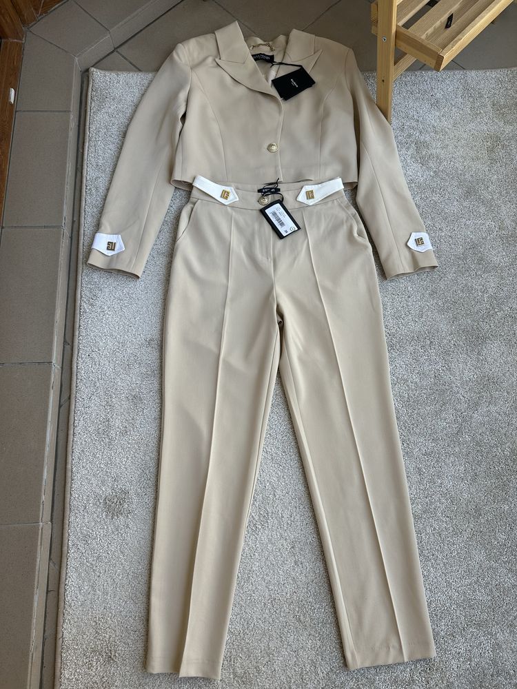 Garnitur beżowy elegancki Balmain