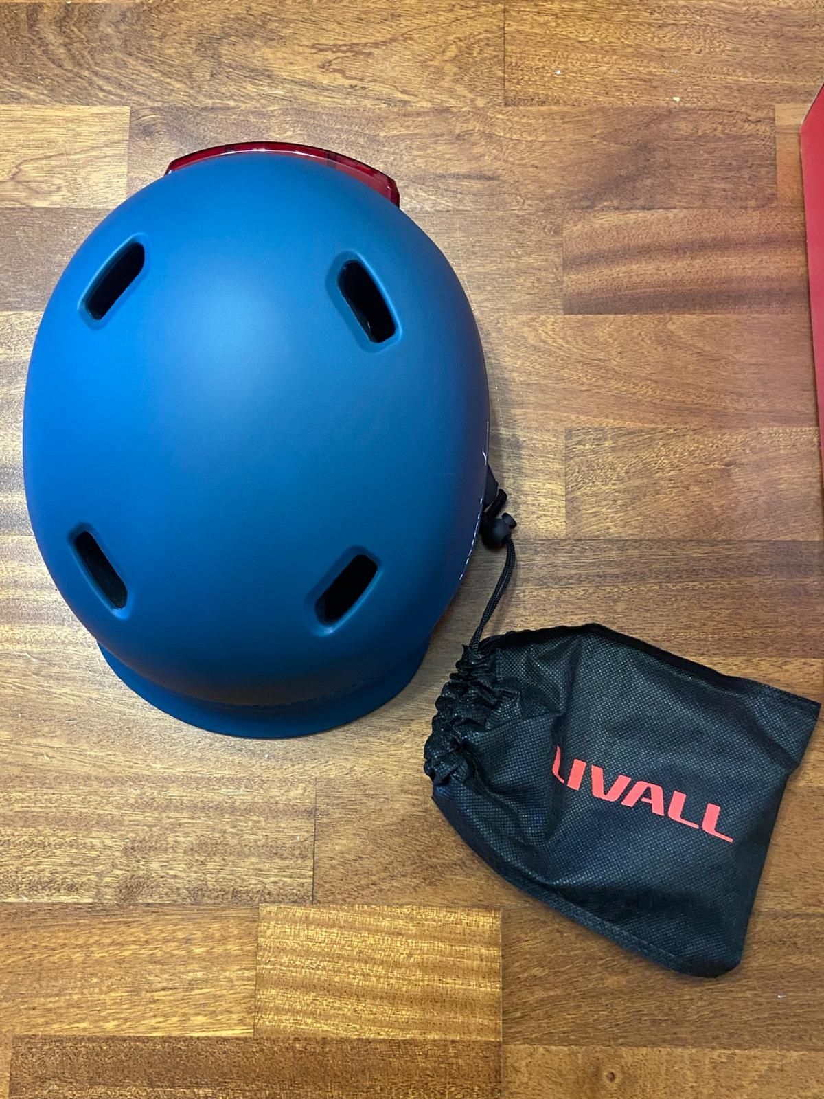 Kask rowerowy livall smart