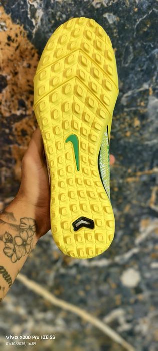 Chuteira Nike Mercurial Futsal