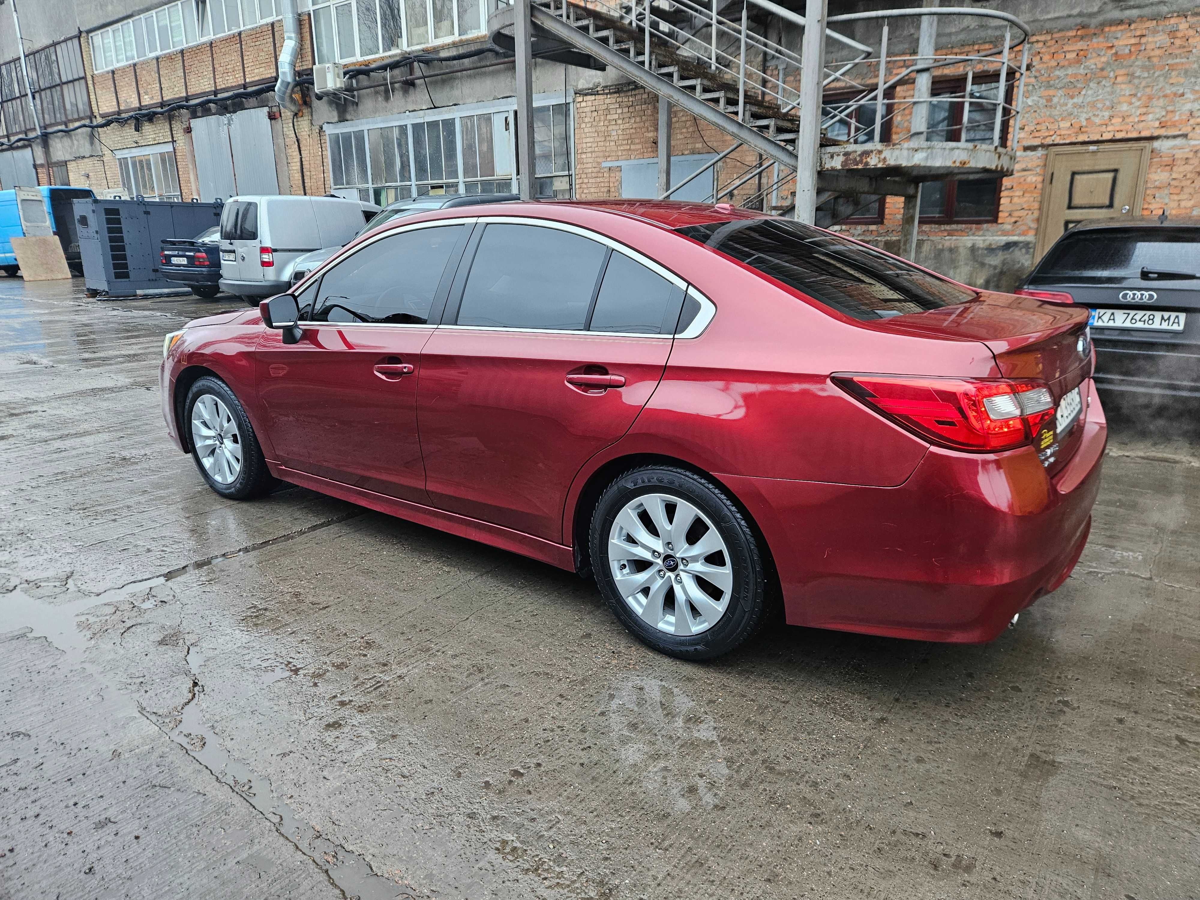 Subaru Legacy 2.5 бензин, АКПП полный привод.