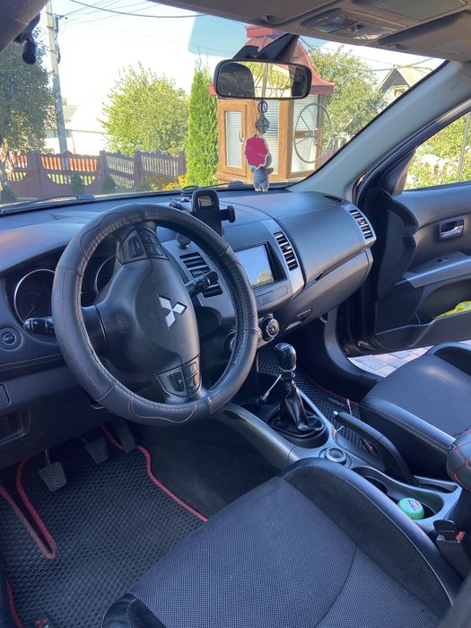 Mitsubishi Outlander 2011 , 2.3D MT(177к.с) 4WD