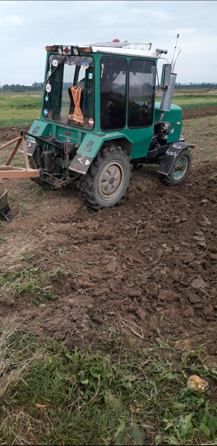 Трактор 4×4,   78 к.с.
