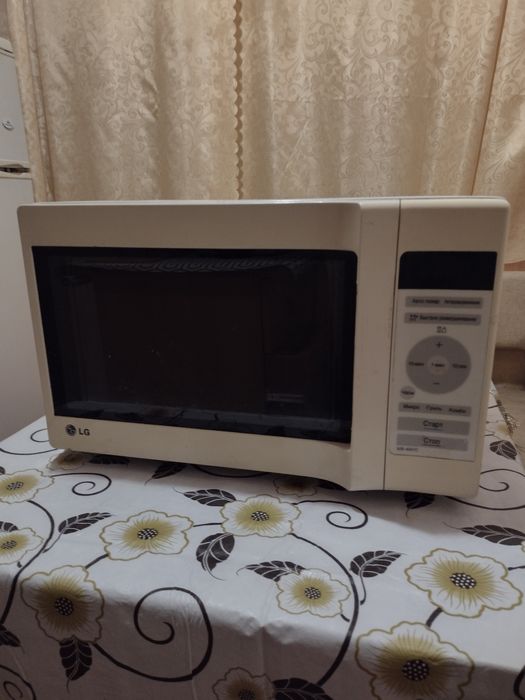 Продам микроволновку LG