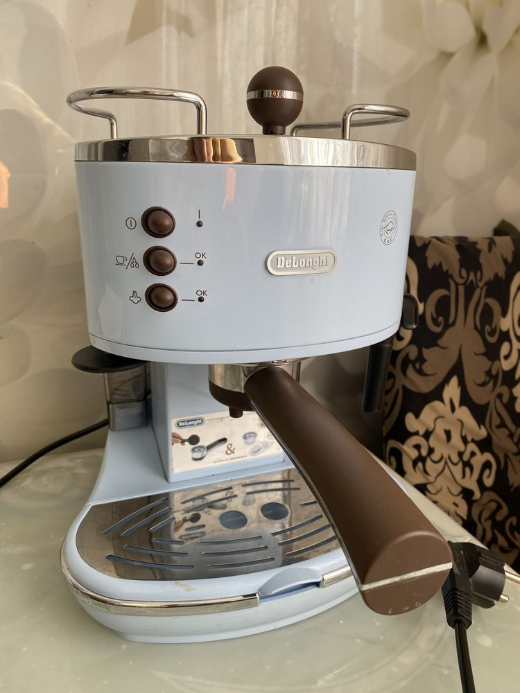 Кофе машина Delonghi