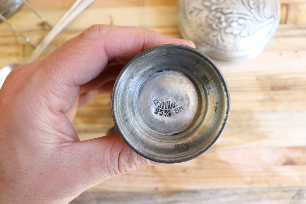 Fruteira, Caneca, Caixinhas, Colheres e Outros Artigos.