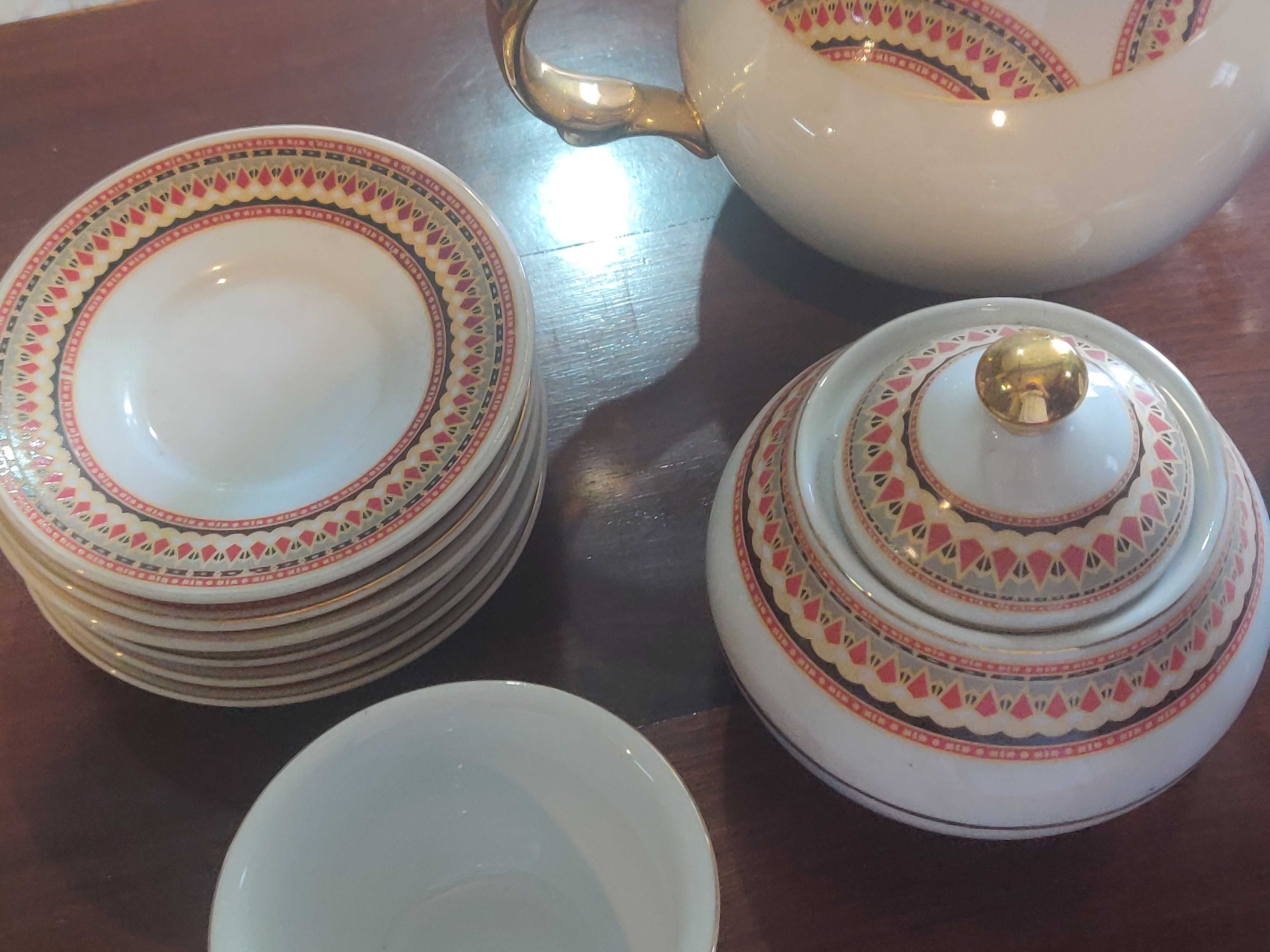 Conjunto de loiça para chá