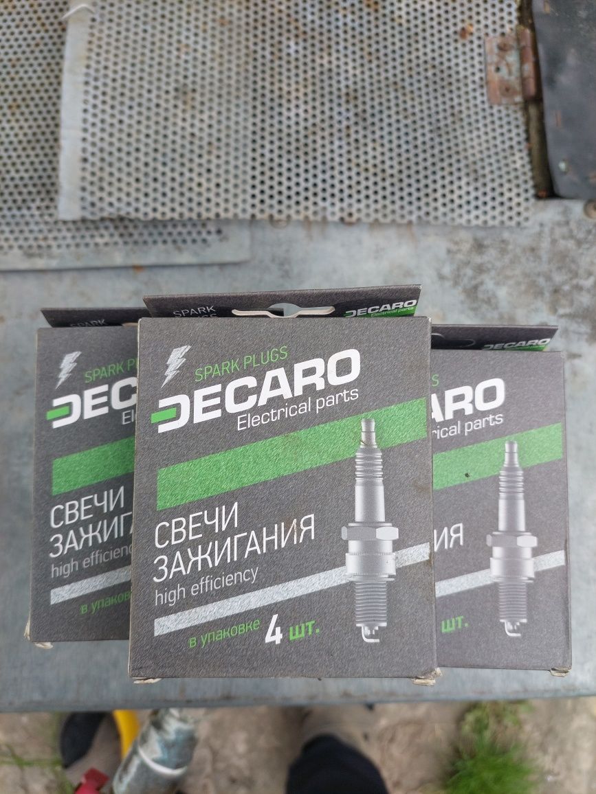 DECARO DW14F свічки запалювання, продам оптом 13 упаковок за 1300 грн