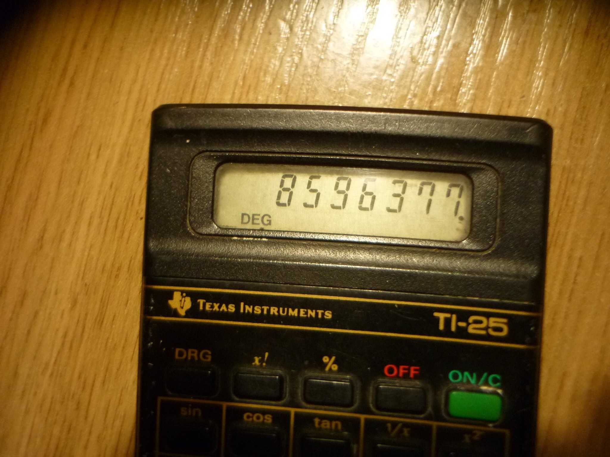 Kalkulator inżynierski  Texas Instrument TI-25