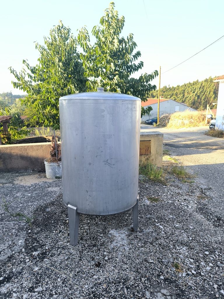Cuba em Inox para vinho 550 litros