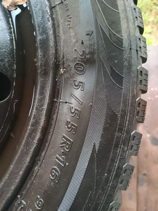 Koła opony zimowe Renault Megane 3 5x114.3 16 cali  205/55/16