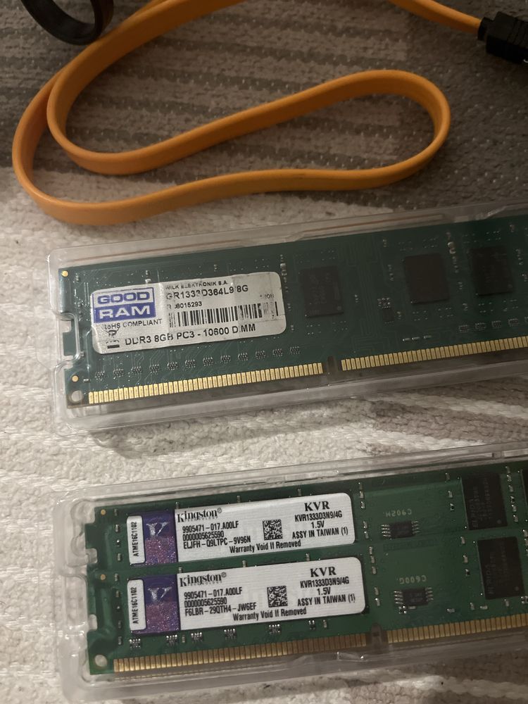 Продам память Kingston DDR 3 4Gb