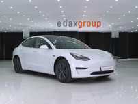 Tesla Model 3 Long-Range RWD
