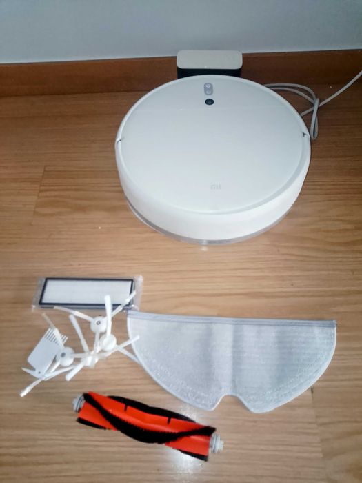 Aspirador Xiaomi Mi Robot Essential – 2200Pa, Mopa + Peças Extra