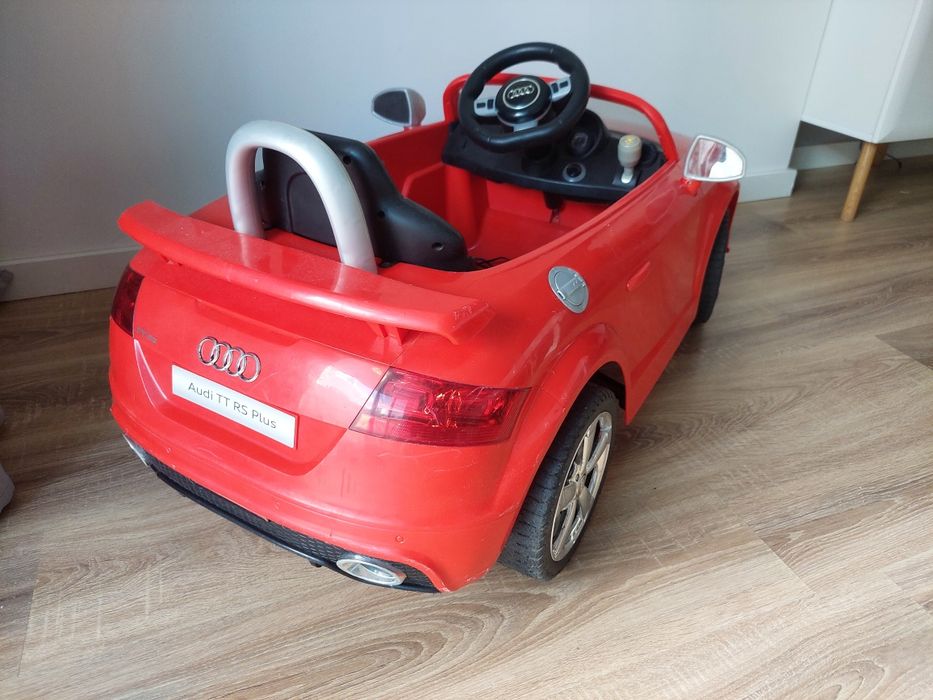 Carro elétrico audi de criança